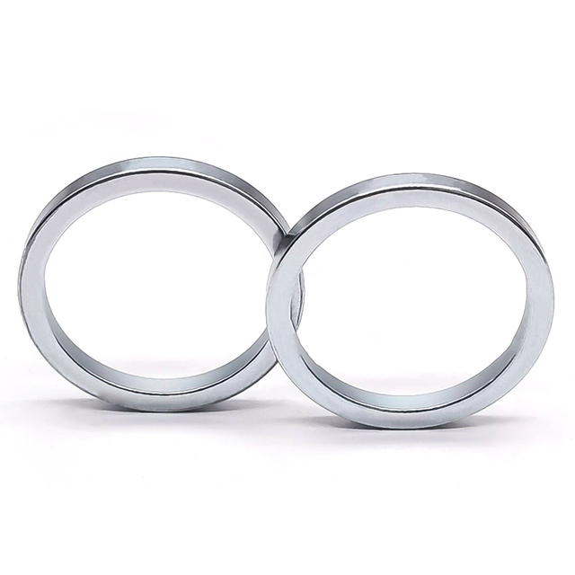 Nam châm Neodymium hình khuyên phủ kẽm D23 * D19 * 2 mm trong bao bì đắt tiền 